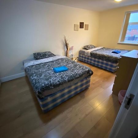 Big Room Rusholme With Tv And Private Bathroom-Parking&Wifi Manchester Luaran gambar