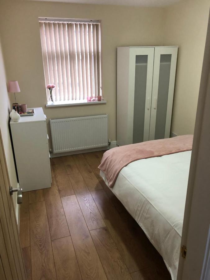 Big Room Rusholme With Tv And Private Bathroom-Parking&Wifi Manchester Luaran gambar