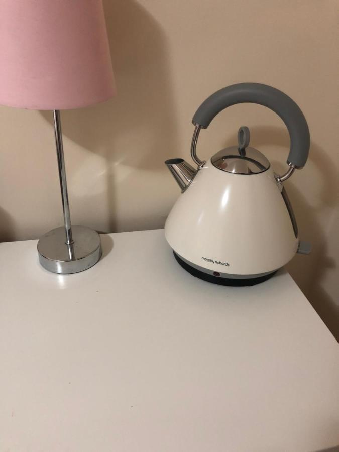 Big Room Rusholme With Tv And Private Bathroom-Parking&Wifi Manchester Luaran gambar