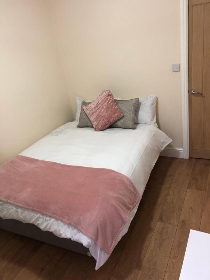 Big Room Rusholme With Tv And Private Bathroom-Parking&Wifi Manchester Luaran gambar