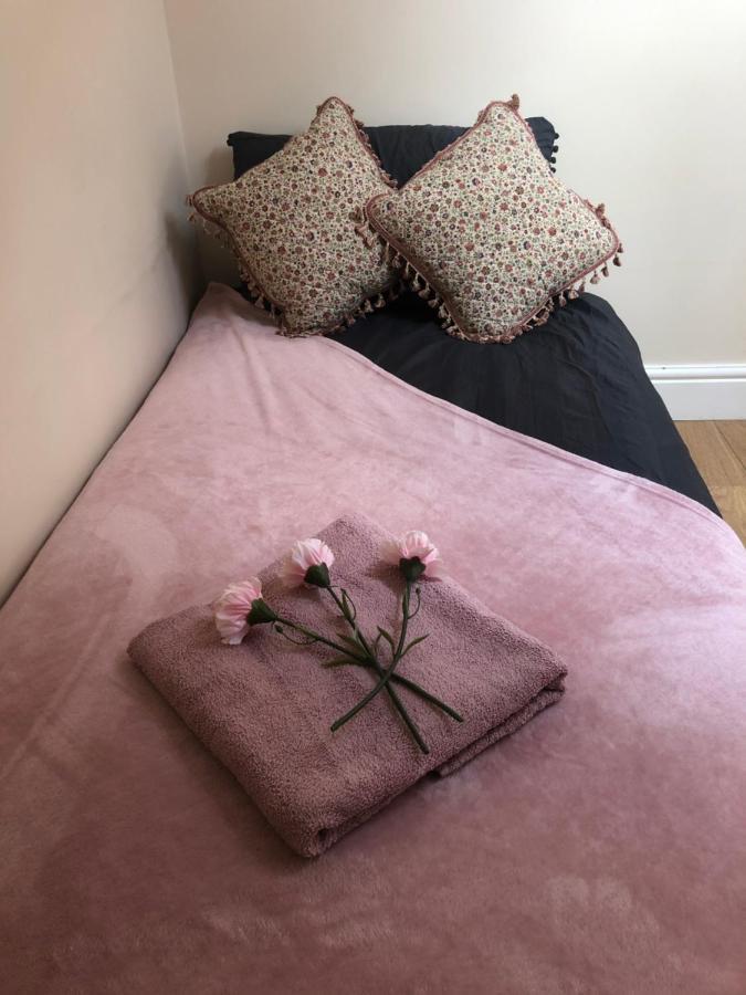 Big Room Rusholme With Tv And Private Bathroom-Parking&Wifi Manchester Luaran gambar