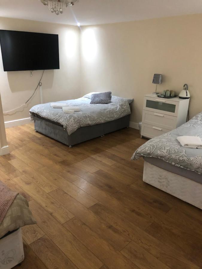 Big Room Rusholme With Tv And Private Bathroom-Parking&Wifi Manchester Luaran gambar